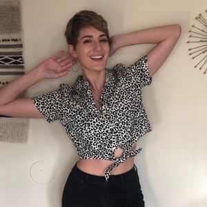 SOLD- Forever 21 Cropped Button Down